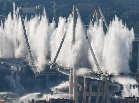 Come è stato demolito il ponte Morandi?