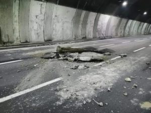 Ennesimo crollo in Liguria, cade la copertura di una galleria