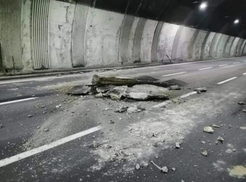 Ennesimo crollo in Liguria, cade la copertura di una galleria