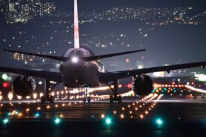 Aeroporto di notte. PH: tecnigral.es