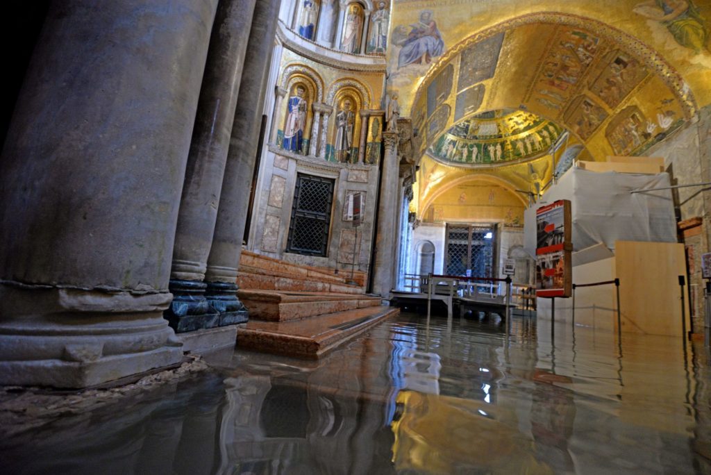 Venezia, teca in vetro per proteggere San Marco dall’acqua alta