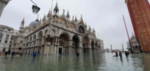 Venezia, teca in vetro per proteggere San Marco dall’acqua alta