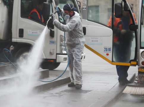 Disinfettare le strade non serve a prevenire la trasmissione del CoViD-19