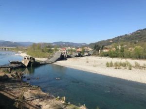 Crolla il ponte di Caprigliola tra La Spezia e Massa: gli aggiornamenti