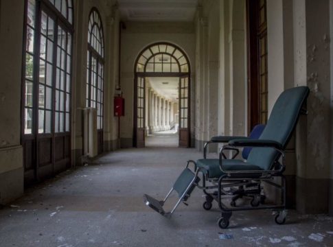 Il motivo della chiusura degli ospedali in passato
