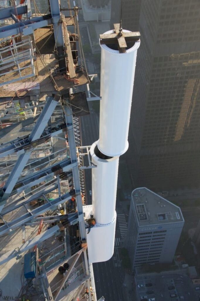 Perché la foto dei lavoratori a 335 metri di altezza è vera