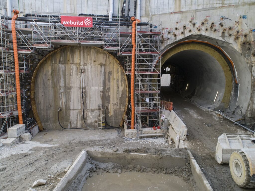 Spritzbeton e terreno congelato per il tunnel del fiume Isarco