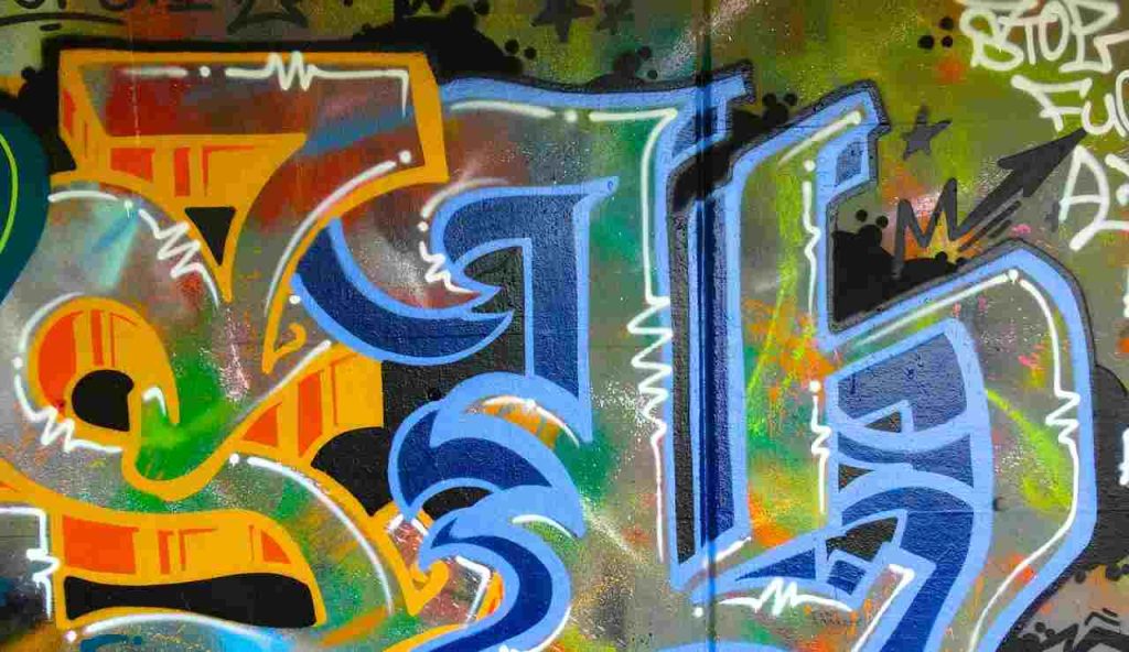 Un graffito su un muso (Pixabay)