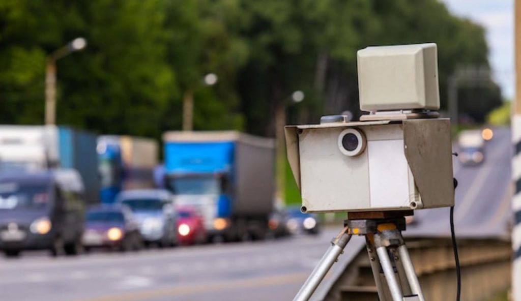 Autovelox sul lato della strada