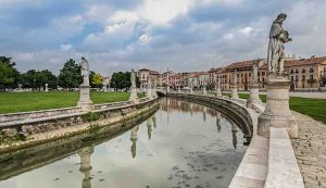 Illustrazione di Prato della Valle (Wikipedia Didier Descouens)